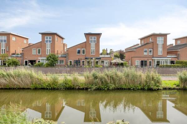 Woning Bachlaan 20 Oud-Beijerland