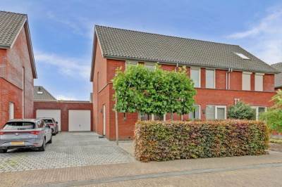 Woning Hoefbladstraat 64 Heinkenszand