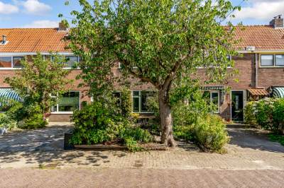 Woning B. van Rooijenstraat 74 Naarden