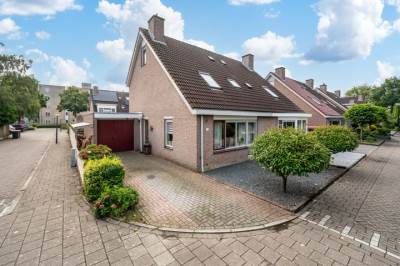 Woning Helmbloem 12 Apeldoorn