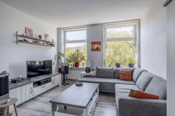 Woning Hogenbanweg 12C Rotterdam