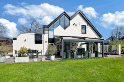 Woning van Veenweg 42 Heerhugowaard