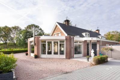 Woning Westdijk 4 Willemstad