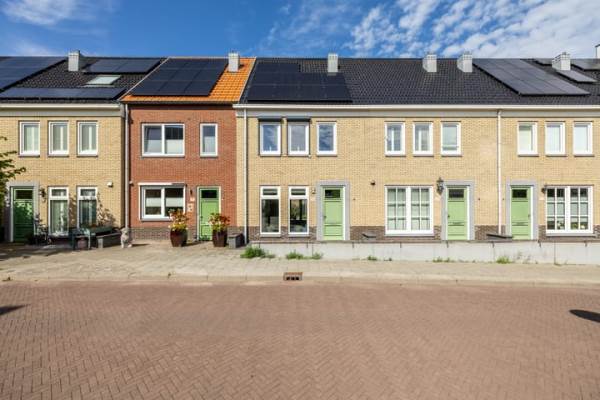 Woning Hoge Weere 110 Zwaag