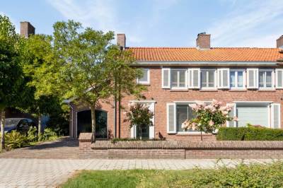 Woning Burgemeester van Grotenhuisstraat 8 Waalwijk