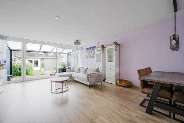 Woning Fie Carelsenstraat 6 Spijkenisse