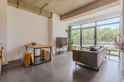 Woning Burgemeester Hogguerstraat 1215 Amsterdam