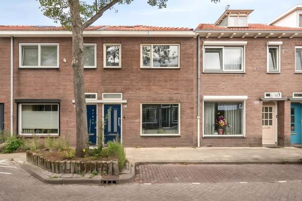 Woning Paus Adriaanstraat 49 Tilburg