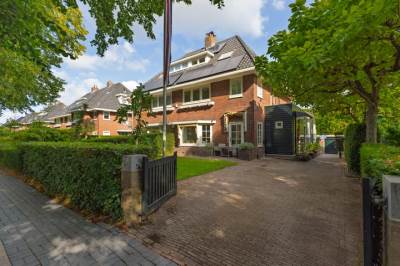 Woning van der Helstlaan 13 Naarden