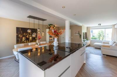 Woning Van der Duyn van Maasdamlaan 51 Hillegom