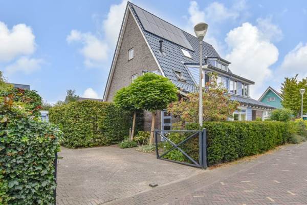 Woning Veenpluis 21 Den Haag
