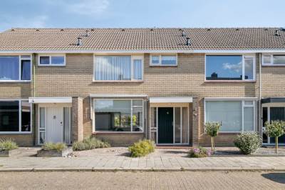 Woning Juliana van Stolberglaan 4 Goes