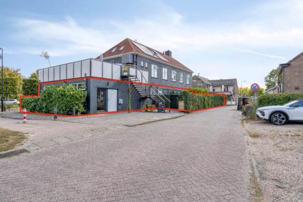 Woning Kade 2 Den Bommel