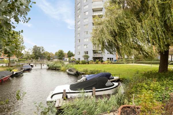 Woning Alexander Dubcekplaats 12 Leiden