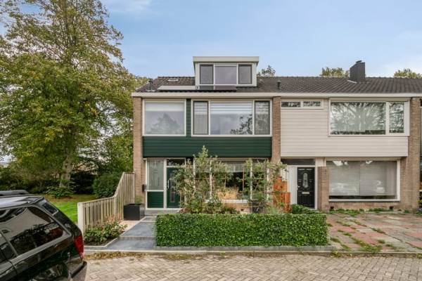 Woning Warmoeziershof 65 Hendrik-Ido-Ambacht