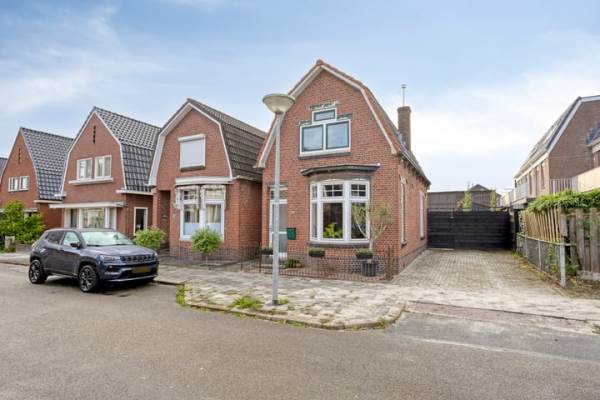 Woning Mr. A.J. de Sitterstraat 22 Winschoten