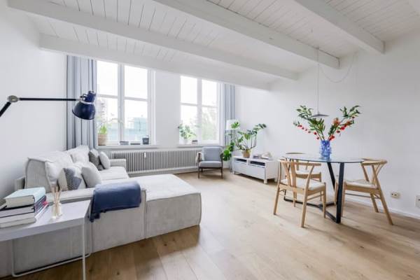 Woning Rapenburgerplein 77 Amsterdam