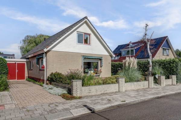 Woning Iepenlaan 19 Zuid-Scharwoude