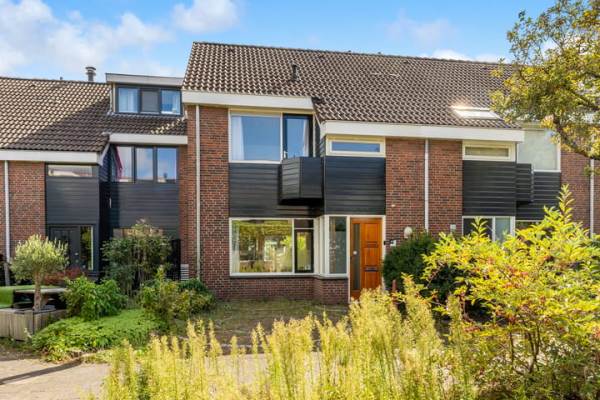 Woning Titus Brandsmastraat 22 Heemskerk