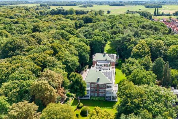 Woning Laan van Pluymestein 22 Wassenaar