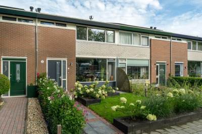 Woning De Hoefslag 11 Buitenpost