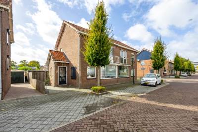 Woning Troelstrastraat 60 Hardinxveld-Giessendam