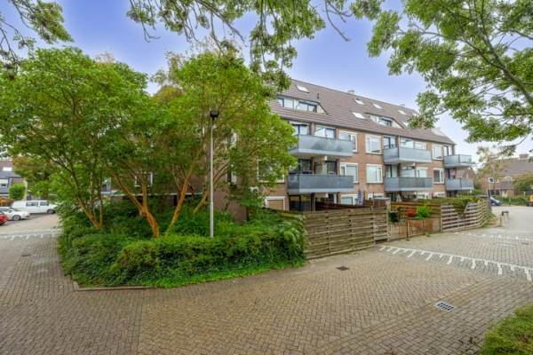 Woning Arthur van Schendelplein 6 Hillegom