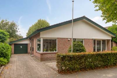 Woning Weth. Van der Veldenweg 9 Numansdorp