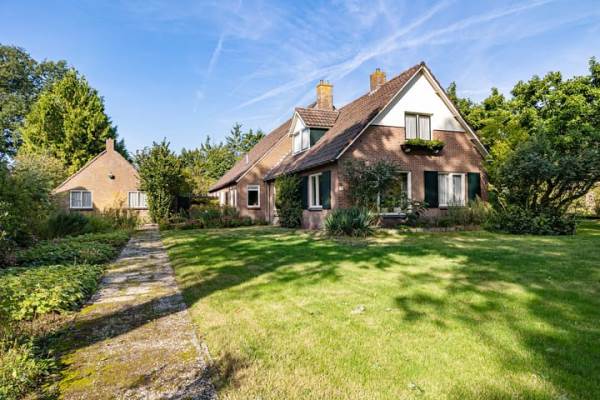 Woning Oostereind 18 Wachtum