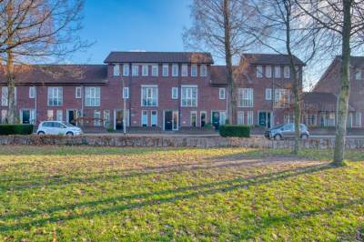 Woning Amandelgaarde 93 Hendrik-Ido-Ambacht