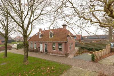 Woning Kanaalstraat 9 Kommerzijl