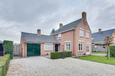 Woning Voorstraat 8 Almkerk