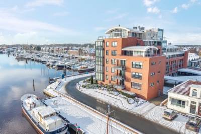 Woning Eemskanaal N.Z. 35 Delfzijl