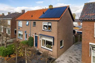 Woning Graaf van Bloisstraat 15 Benthuizen