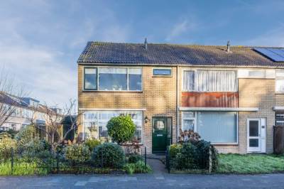 Woning Dibbetzplantsoen 50 Hellevoetsluis