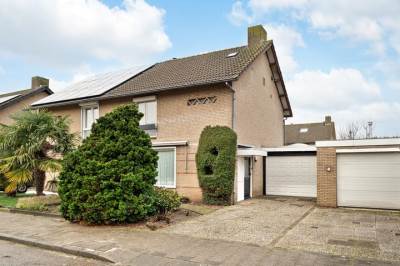 Woning Dr. Abraham Kuyperlaan 8 Veghel