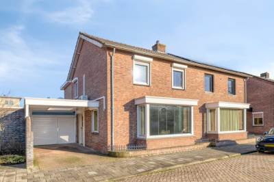 Woning Monseigneur Zwijsenstraat 1 Kaatsheuvel