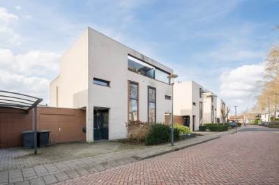 Woning Clara Wichmannstraat 7 Rijen