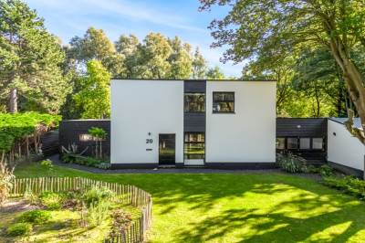 Woning Joseph Bech-Nes 20 Bergen (NH)