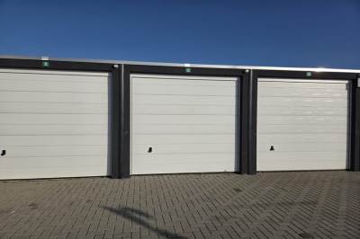 Garage Grutto 10U12 Coevorden