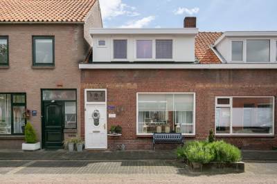 Woning Leeuwstraat 18 Halsteren
