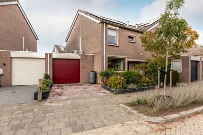Woning Alban Bergstraat 6 Almere