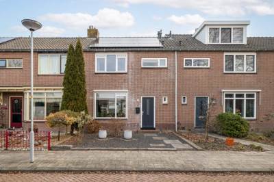 Woning Anjelierlaan 21 Lutjebroek