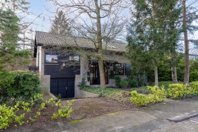 Woning Burgemeester van Beugenstraat 16 Oosterhout (NB)