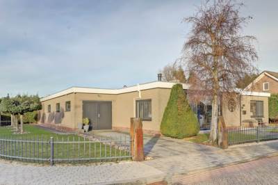 Woning Zonnebloemstraat 1 Colijnsplaat