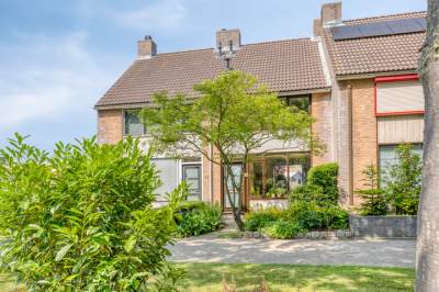 Woning Lange Meet 46 Strijen