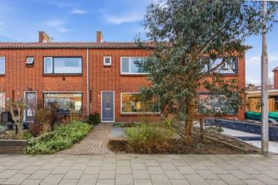 Woning Azaleastraat 11 Alblasserdam