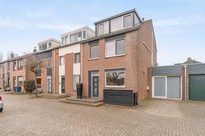 Woning Dovenetelhof 1 Houten