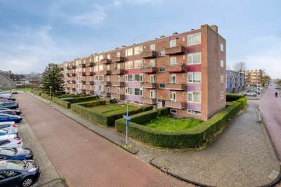 Woning van Ruusbroeclaan 12 Hoogezand