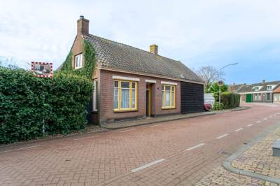 Woning Spoorstraat 12 Hooge Zwaluwe